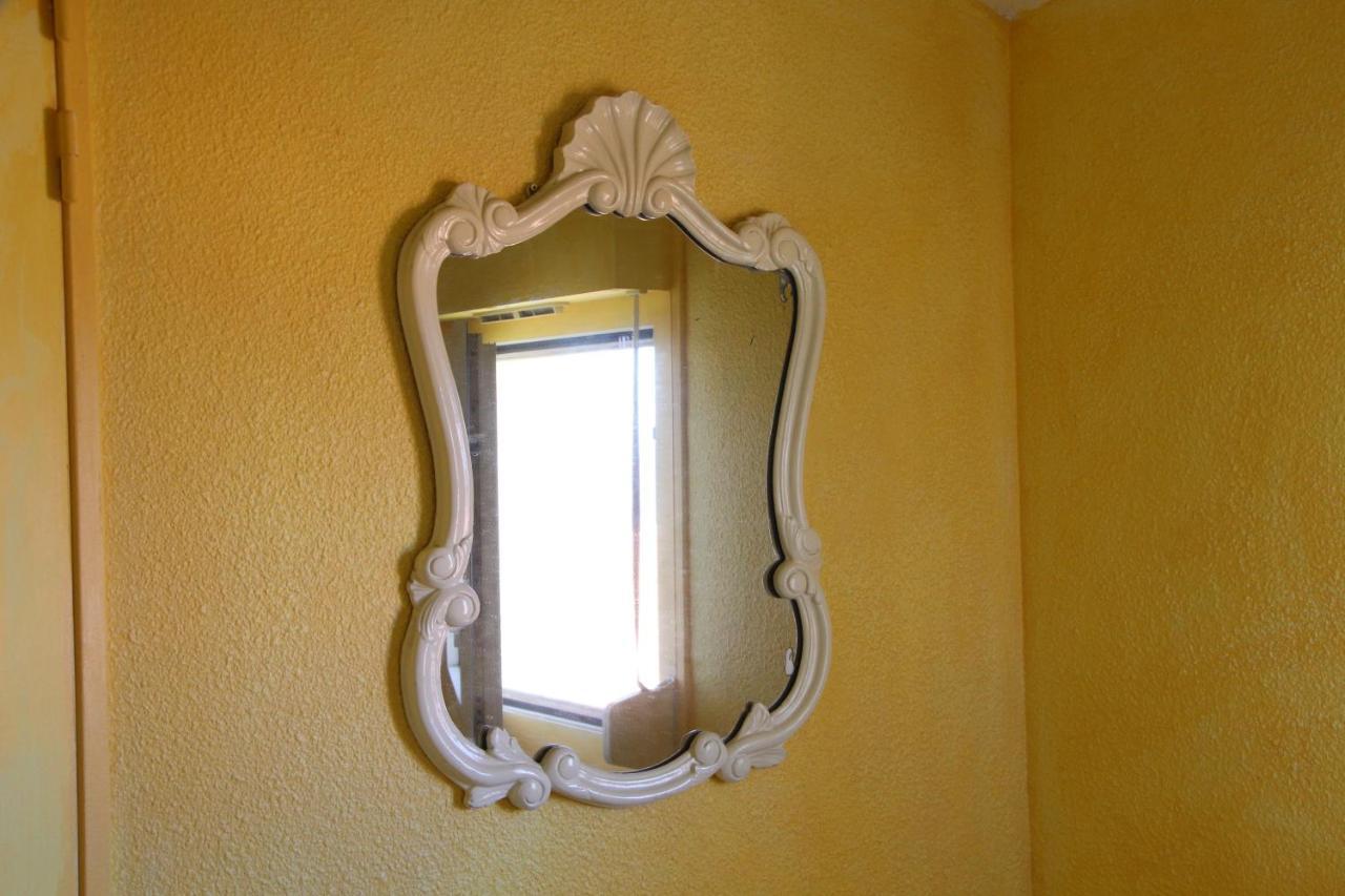 De La Couleur Aux Marquises Lejlighed La Londe-les-Maures Eksteriør billede